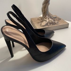 Perfect Aldo Black Snakeskin Sling Back heels pumps - size 8